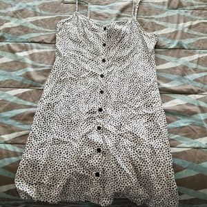 Black and white daisy dress